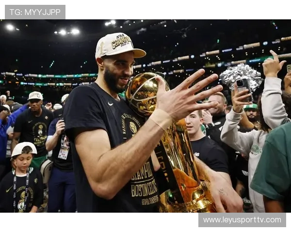 塔图姆接受《体育画报》专访，谈MVP竞争心态