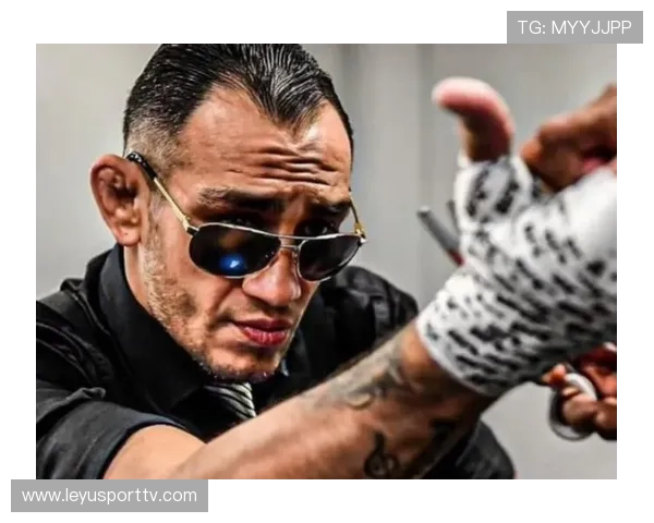 中国军团UFC上海夜1胜5负 尹帅鼻梁喷血仍坚持战斗